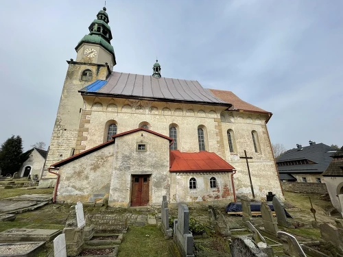 Další fáze oprav kostela Nejsvětější Trojice ve Zdoňově